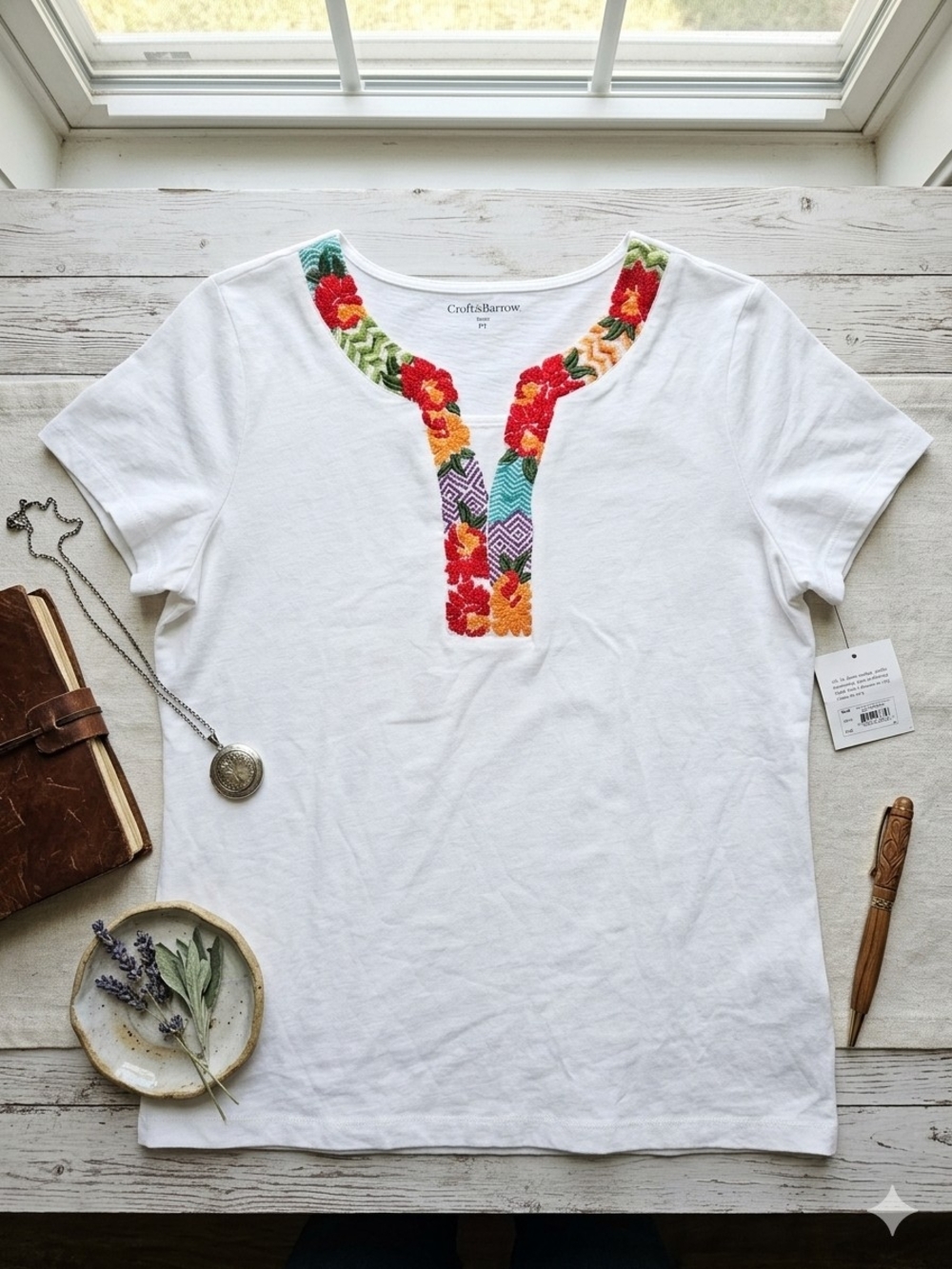Croft & Barrow White Floral Embroidered Split Neck Short Sleeve Knit T-Shirt PL